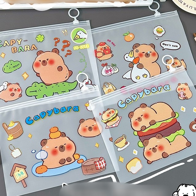 

Zipper File Organizer Bag Motif Capybara Imut – Serbaguna & Anti Air | Best Seller!