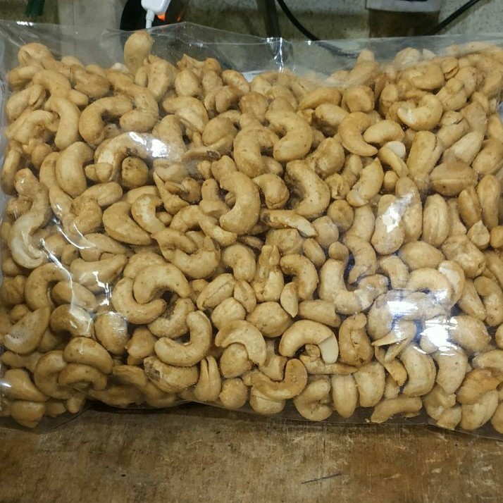 

Kacang mede panggang 500gr super
