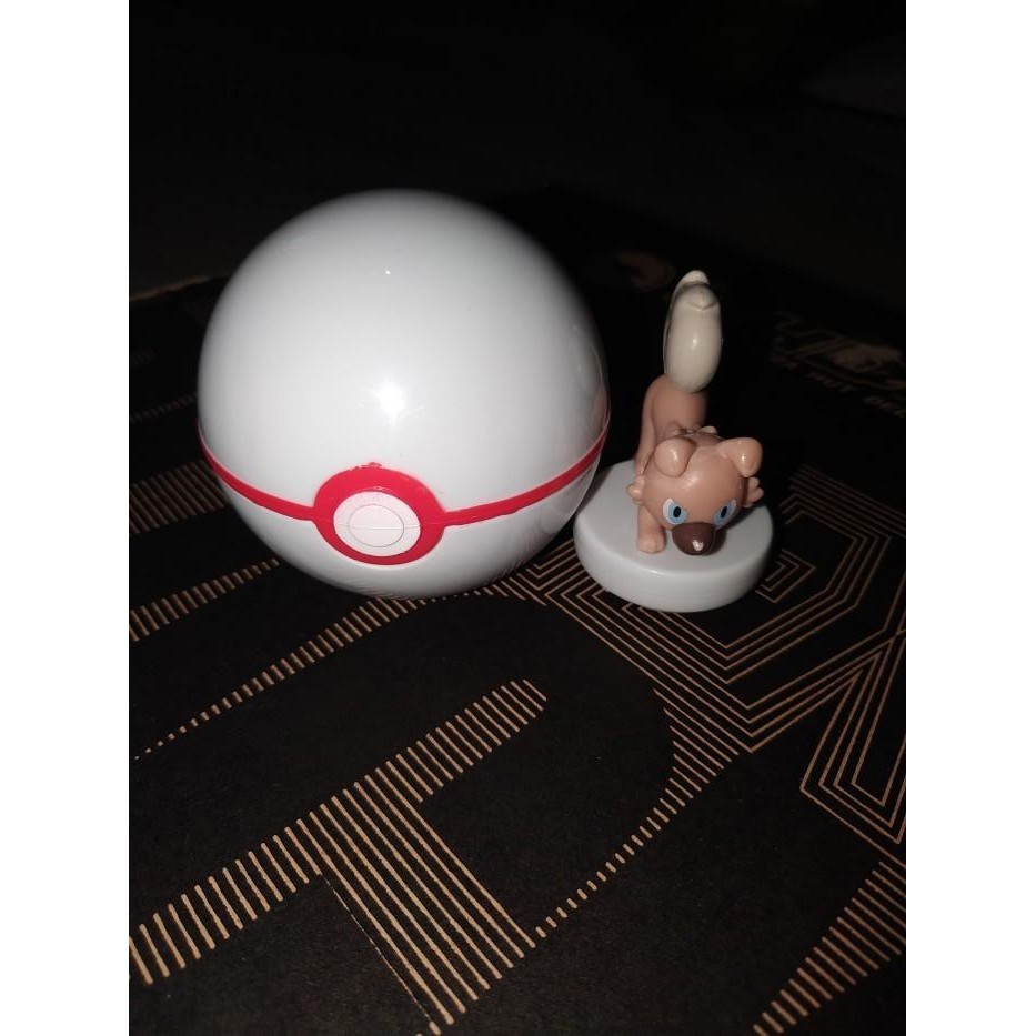 Novice KFC Chaki kids meal promo - pokemon indonesia pokeball figure Rockruff