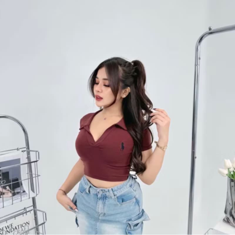 Crop top kerah logo bordir / baju crop wanita