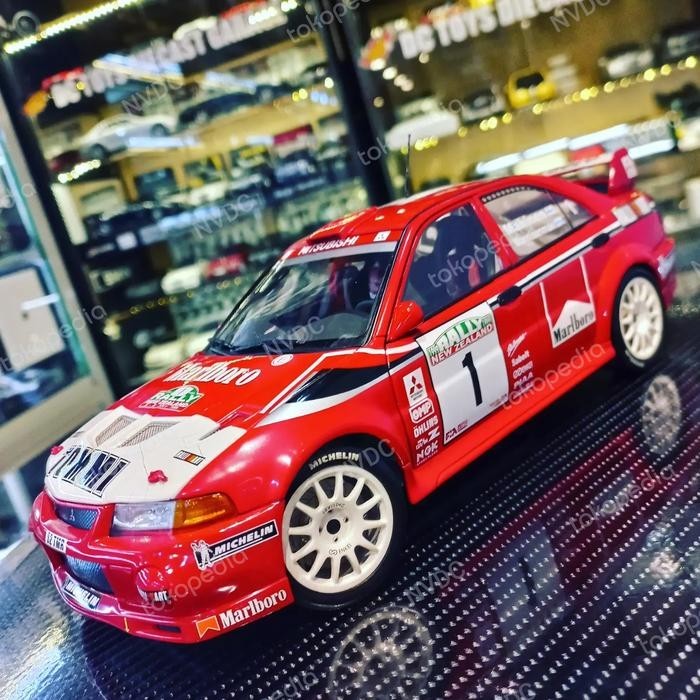 Diecast Mitsubishi Lancer Evolution 6 Rally Tommi Makkinen autoart Miniature