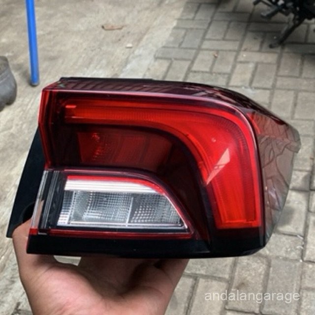 stoplamp Avanza veloz kanan original
