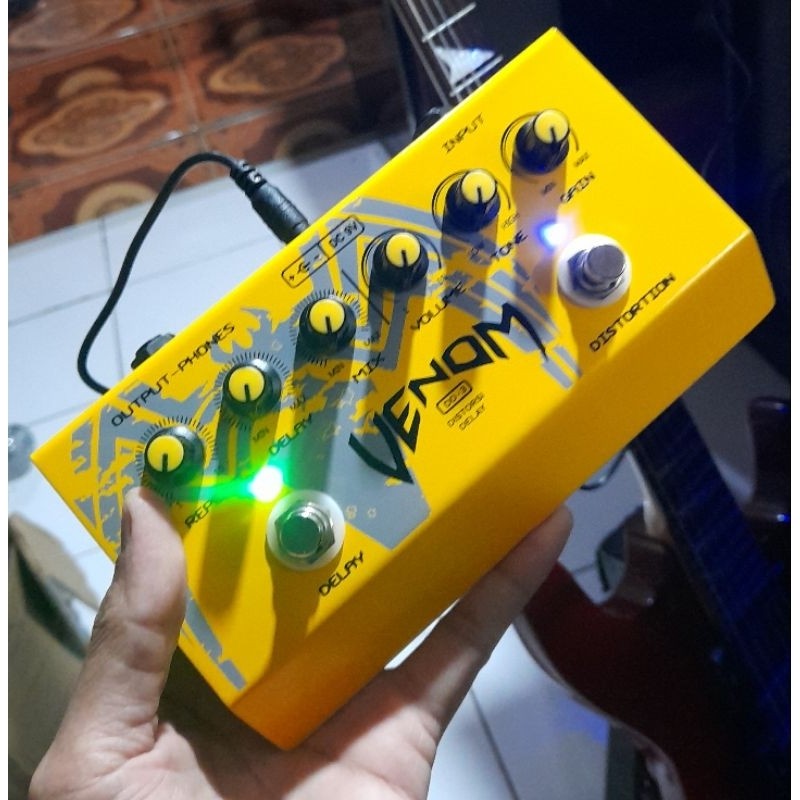 Efek gitar , efek gitar distorsi delay venom + adaptor ,bonus pick gitar 2pcsCO
