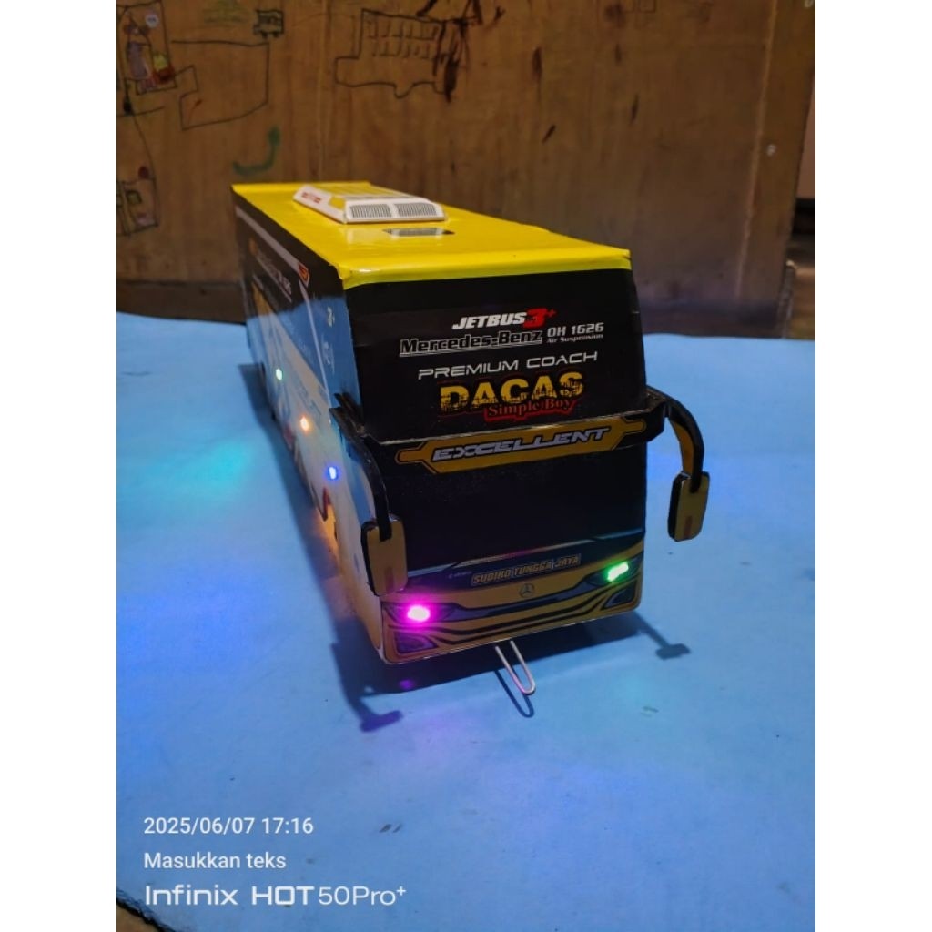 miniatur bus oleng Co