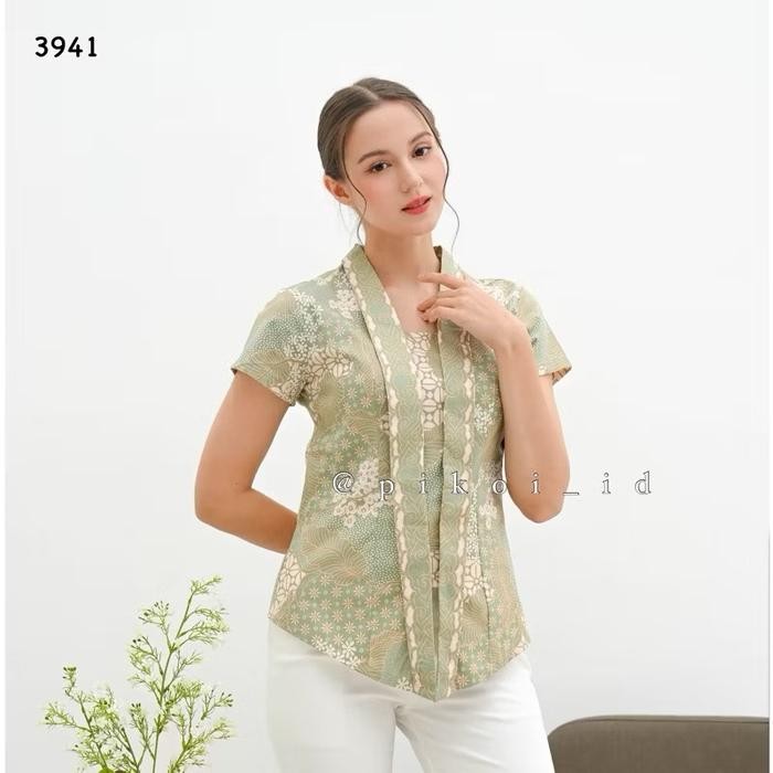 

Atasan wanita batik modern lengan pendek / baju kutu baru batik modern / kutu baru lengan pendek premium katun 3941 336 PENDEK - Green INAYA SH, STANDARD