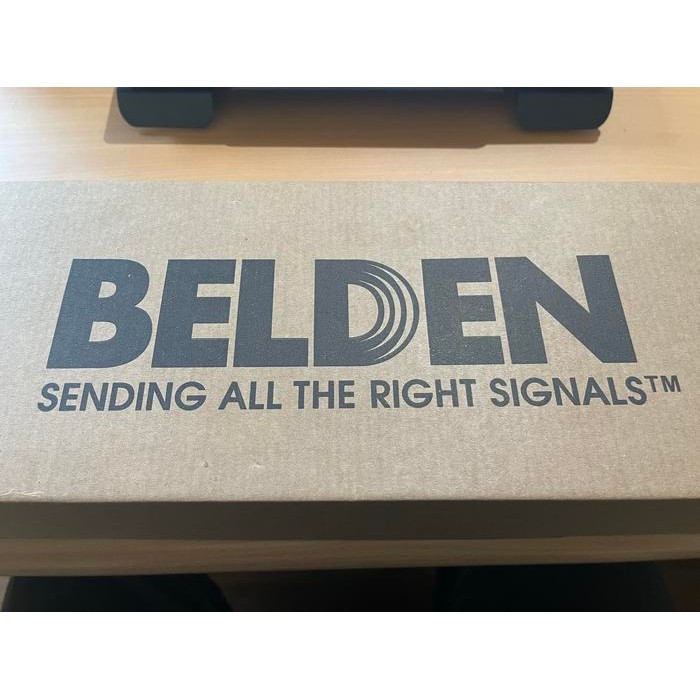 Belden PDU  Port / PDU  Lubang / PDU Rack Server / Colokan  Lubang