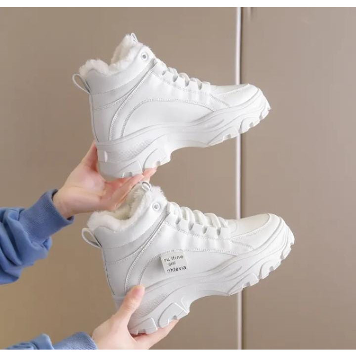 JAMIN MURAH Sepatu Sekolah Boot Wanita Ala Korea Sepatu Boot Wanita Korean Style Hits 2024/Sepatu Bo