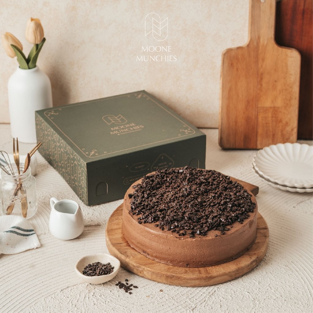 

Chocolate Cake Moone Hampers Birthday Gift 22cm