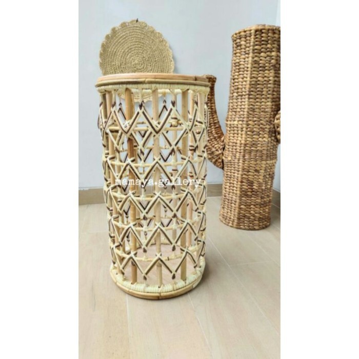 Vas rotan / Tempat payung rotan