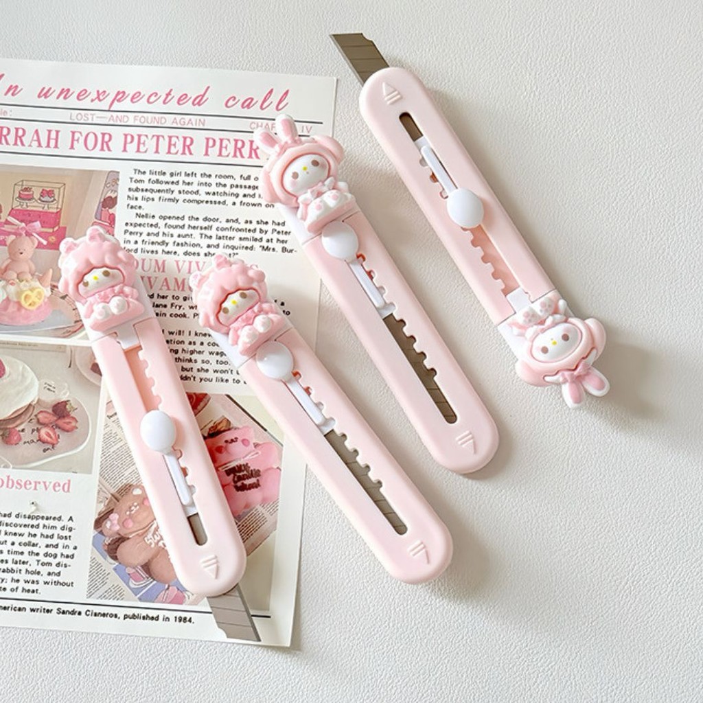 

AWC CUTTER MINI PASTEL LUCU KARAKTER KELINCI PINK DAN ANAK ANJING PENYIHIR YANG MENGGEMASKAN