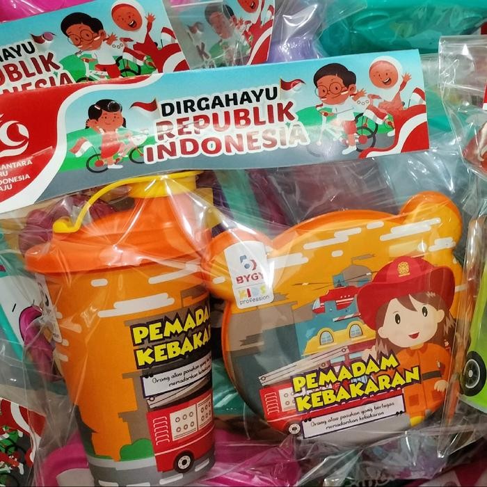 

hadiah 17an tempat makan set minipanda - orang