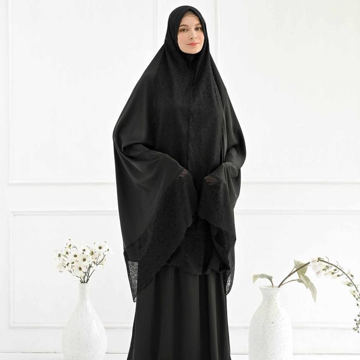 Afsha - Mukena Dewasa Silk Premium (Free Sajadah, Pouch & Box Hampers) - Hitam, Dewasa