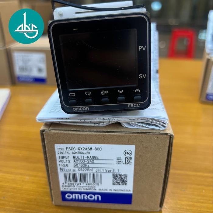 Digital Controller E5CC-QX2ASM-800 Omron