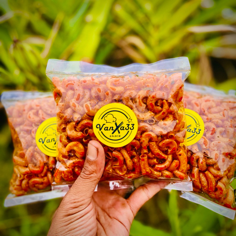 

100 GRAM Makaroni Cikruh Kriuk Pedas Daun Jeruk Makroni Extra Pedas Gurih Kemasan Ekonomis