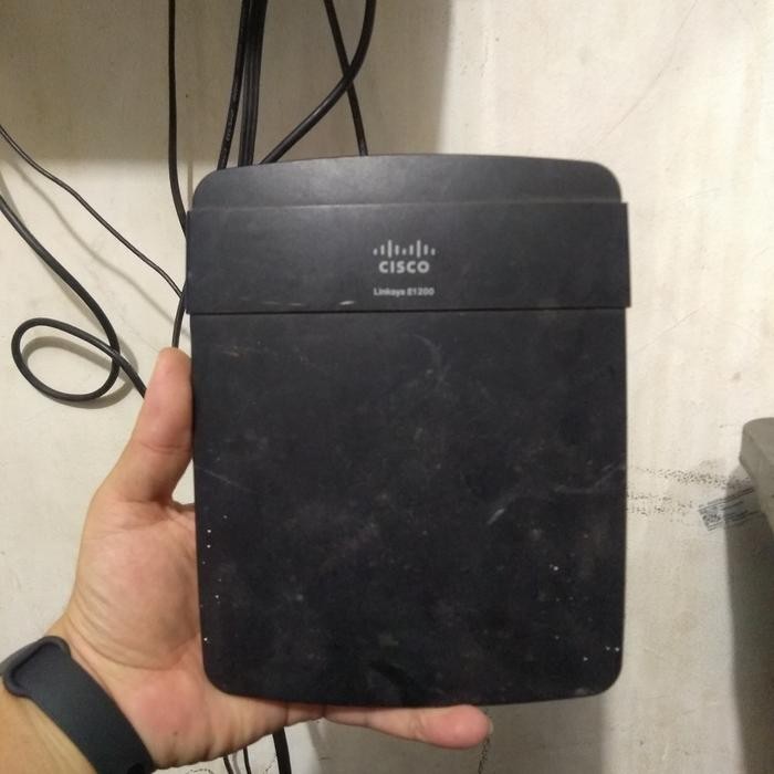 wireless router Cisco Linksys e1200
