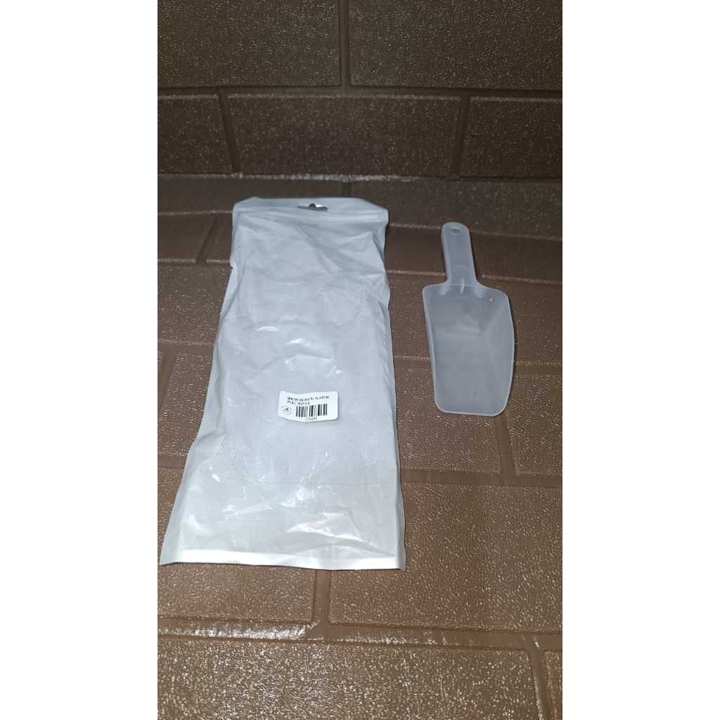Sekop Es Batu Kecil Plastik Putih