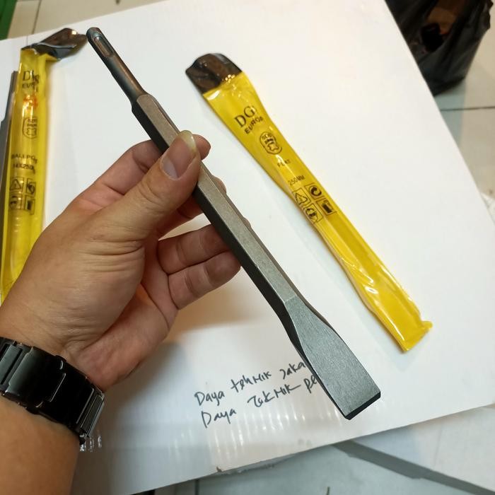 dgr flat chisel sds plus / mata bobok sds plus dgr gepeng Gudang tehnik