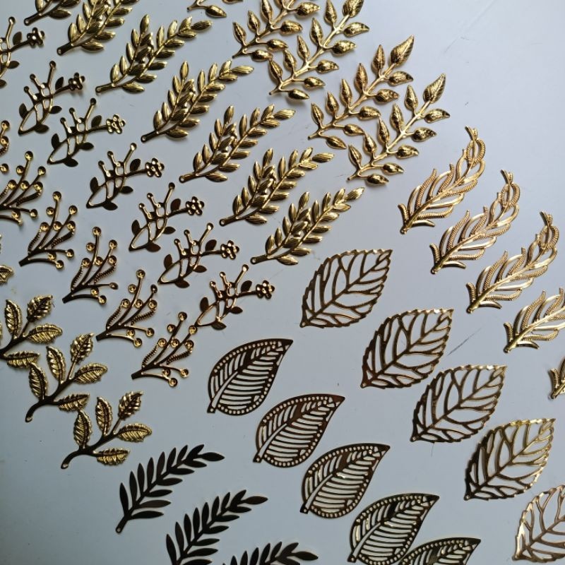 lempengan daun emas bunga emas kuningan hiasan daun emas