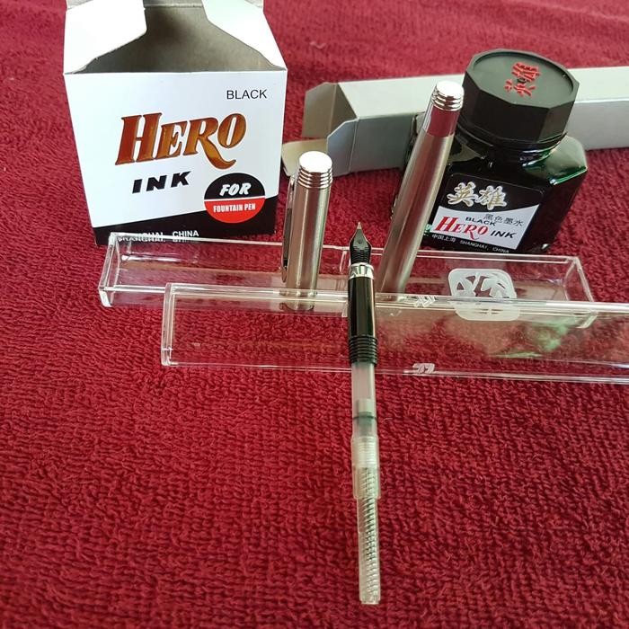 

Promo Paket Murah..Fountain Pen Genius Titanium shiny Nib M-dan Tinta Hero.