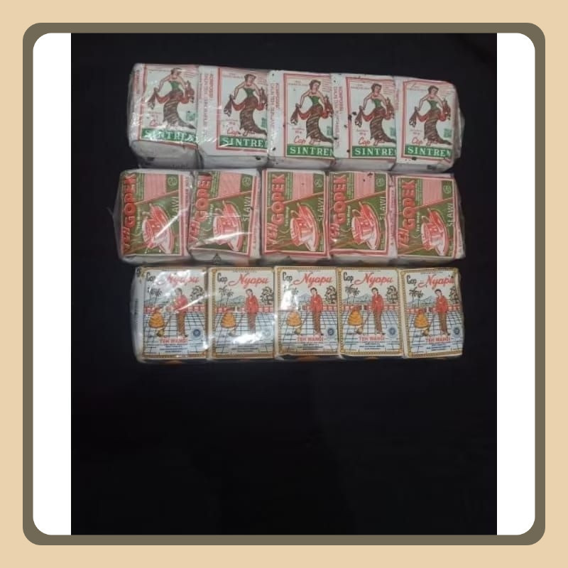 

Teh Angkringan solo Racikan3 (perslop) Nyapu Gopek Sintren Best Seller |FREE kopi Sachet /Penyedap Rasa