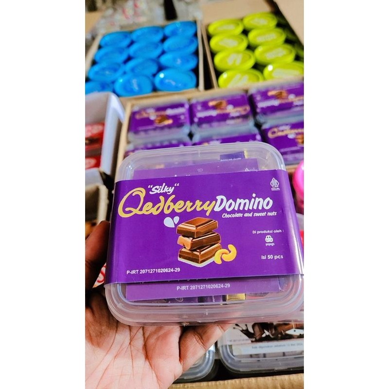

(READY SIAP KIRIM) 1 karton (24 box) cokelat super queen isi 50 cube