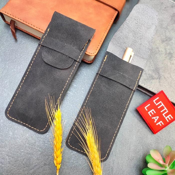 

TERLARIS~[ Mall 2547] Pen Pencil Case Tempat Pensil Pena Sarung Kulit Suede Leather Premium Little Leaf - Black