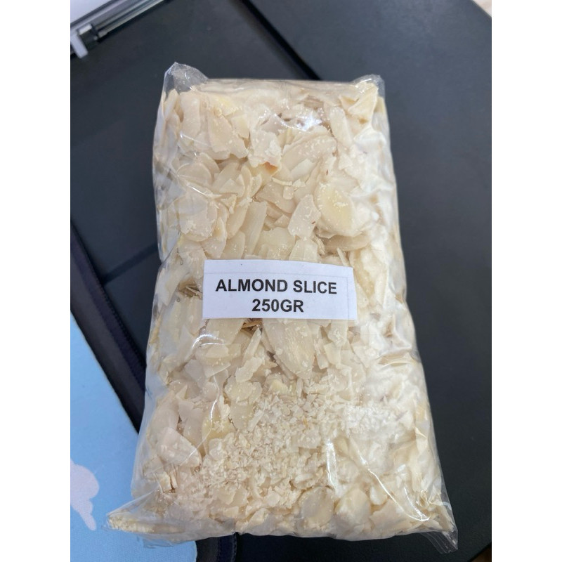 

Almond Slice Mentah 250gr Kualitas Alami