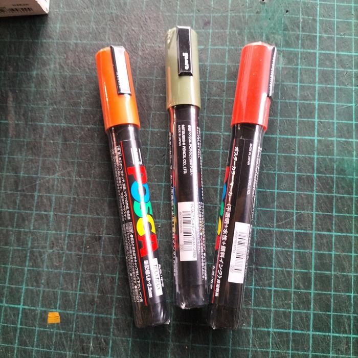 

【M-MT】SALE!!! UNI POSCA PC 5M PAINT MARKER MEDIUM POINT TIP 1.8 - 2.5 MM BULLET - Khaki Green