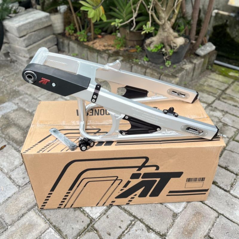 SWING ARM AITECH NINJA R SS SILVER HITAM ORIGINAL AITECH ARM NINJA R SS AITECH SILVER HITAM