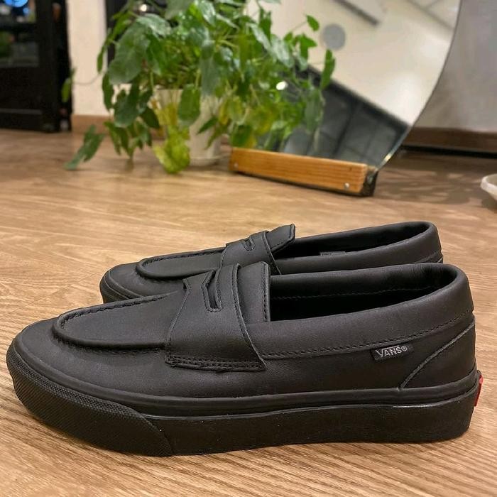 VANS SLIP ON LOAFER V196CF LEATHER BLACK BLACK JAPAN MARKET ORIGINAL Shoes Flat Pria Hitam - 44