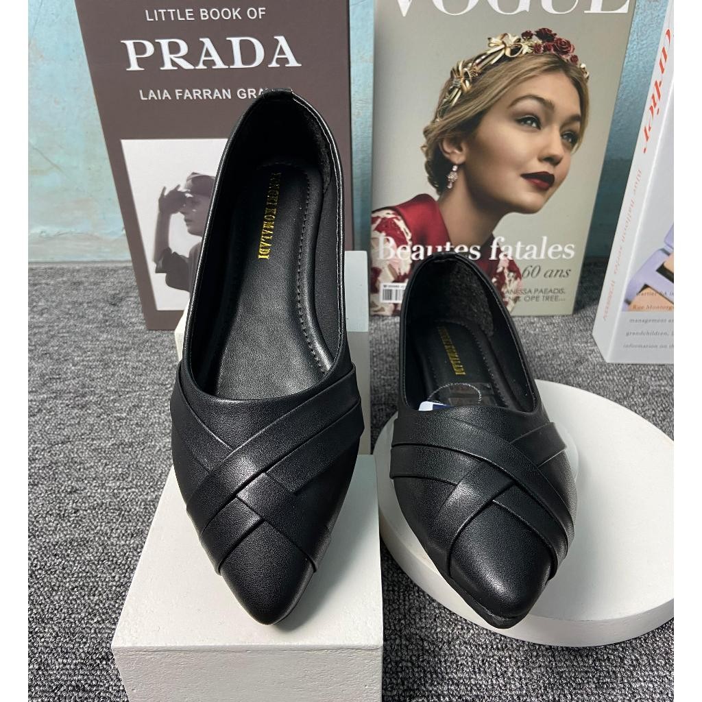 Sepatu Flatshoes/Sepatu kerja Wanita Branded 37-41