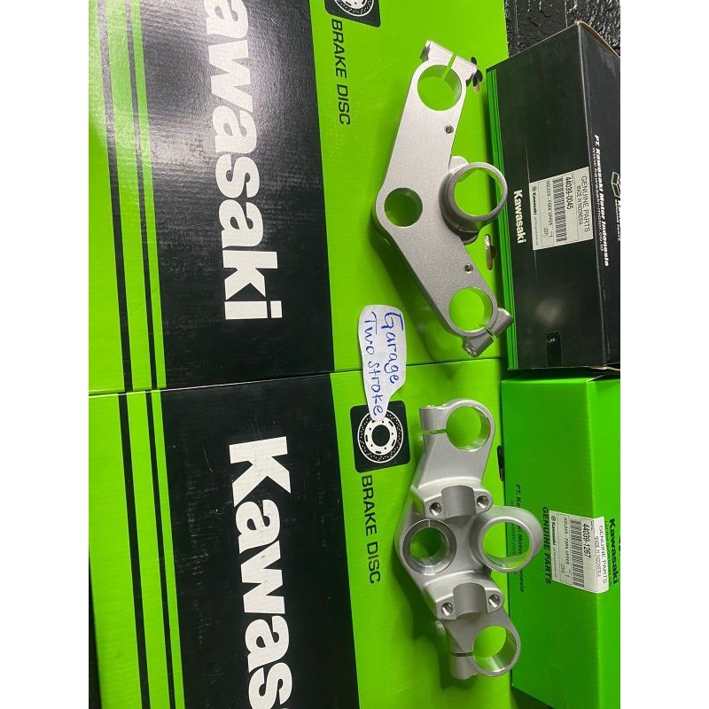 SEGITIGA NINJA R SS NINJA R LAMA ORIGINAL KAWASAKI   44039-0045  /  44039-1267