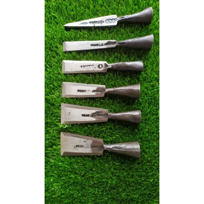 PERKAKAS Pahat kayu tatah ukir bahan baja dan di sepuh 1 set