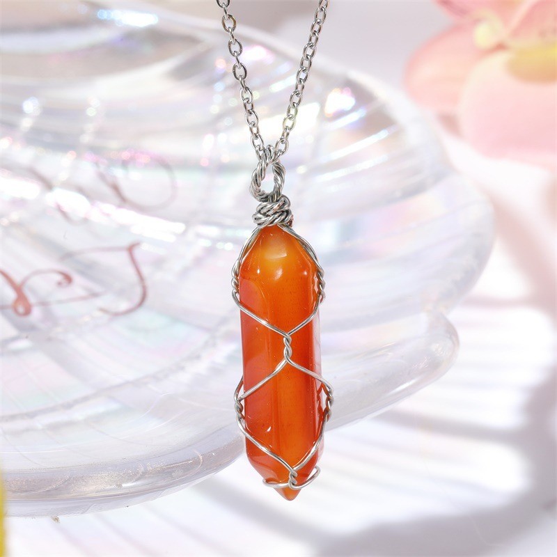 Kawat tembaga baru luka kristal merah heksagonal kalung liontin batu akik alami, liontin batu akik g