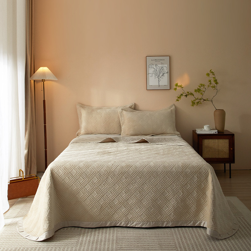 A-side Egyptian Cotton, B-side Velvet, Double-sided Available Embossing Bedspread, Bed Cover, Mattre