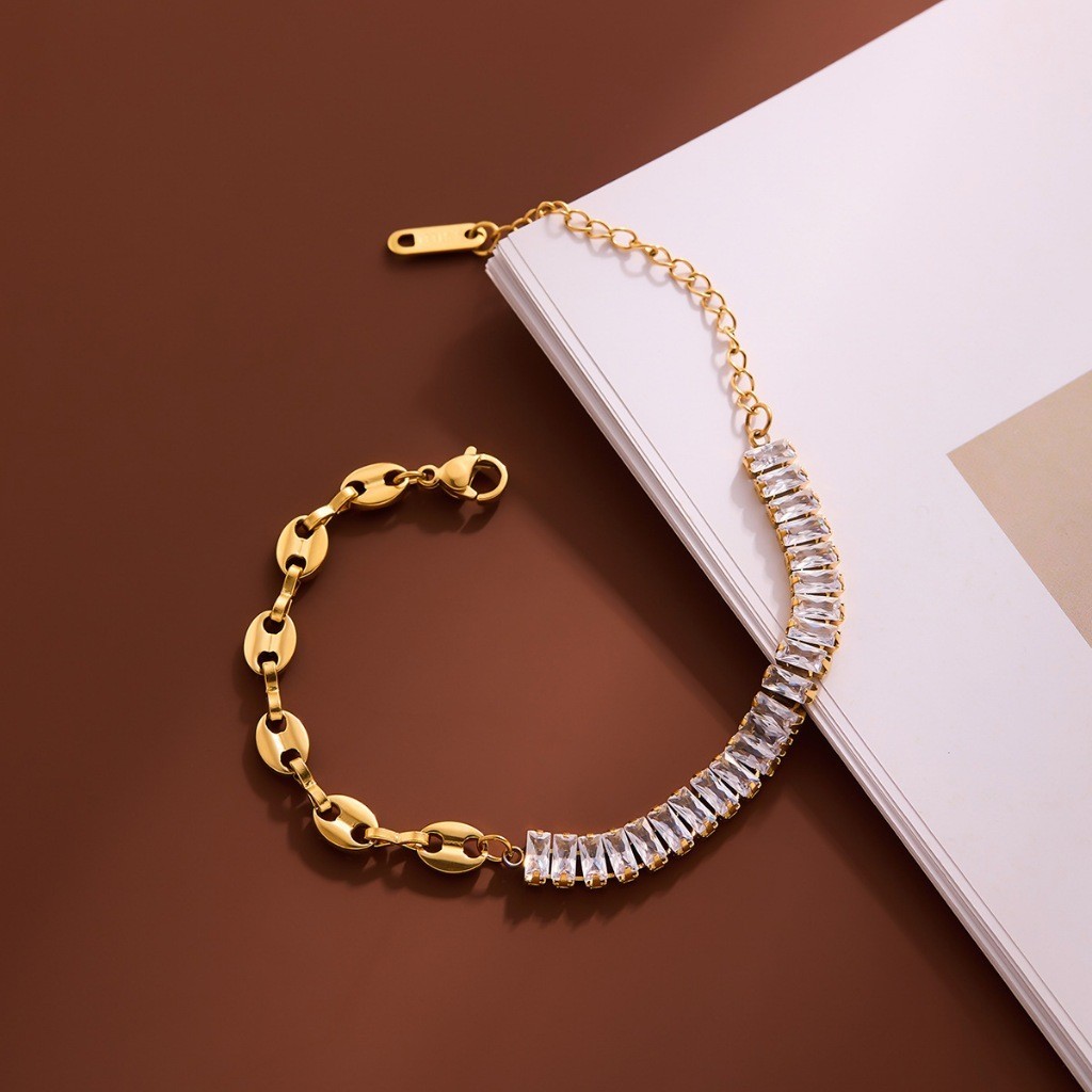 Gelang Wanita Titanium Model Capit Kepiting Kombinasi Zircon