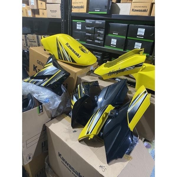 BODY SET NINJA SS KUNING ORIGINAL KAWASAKI COBER BODY NINJA SS KUNING KAWASAKI