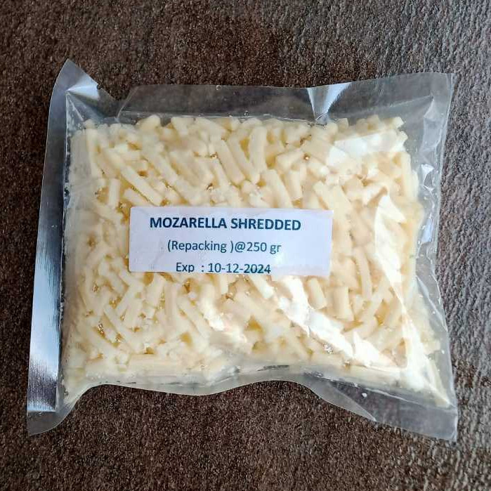 

NEW KEJU MOZARELLA SHREDDED repacking 250gr PREMIUM