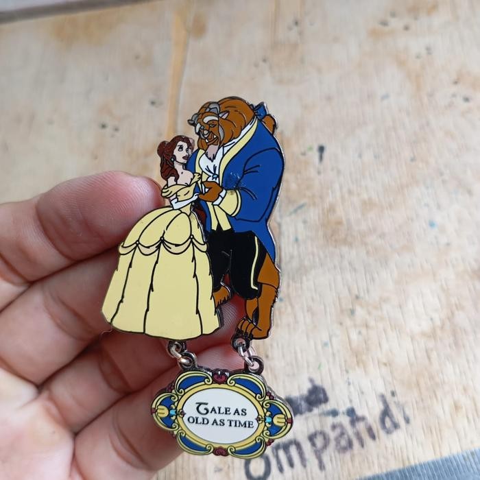 EO99 mainan aksesoris disney beauty and the beast
