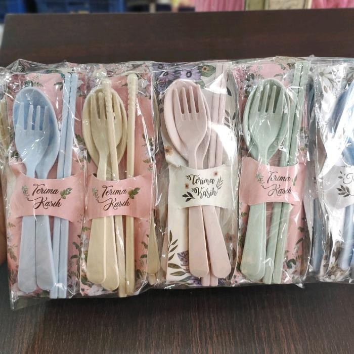 

(satu pak isi 50 pcs )ouvenir Sendok GoGreen Lokal Alas Shaby - 1 pak isi 50