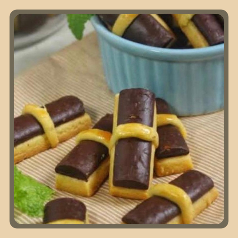 

Choco Stik Cookies Toples Tabung 600ml Halal Aman