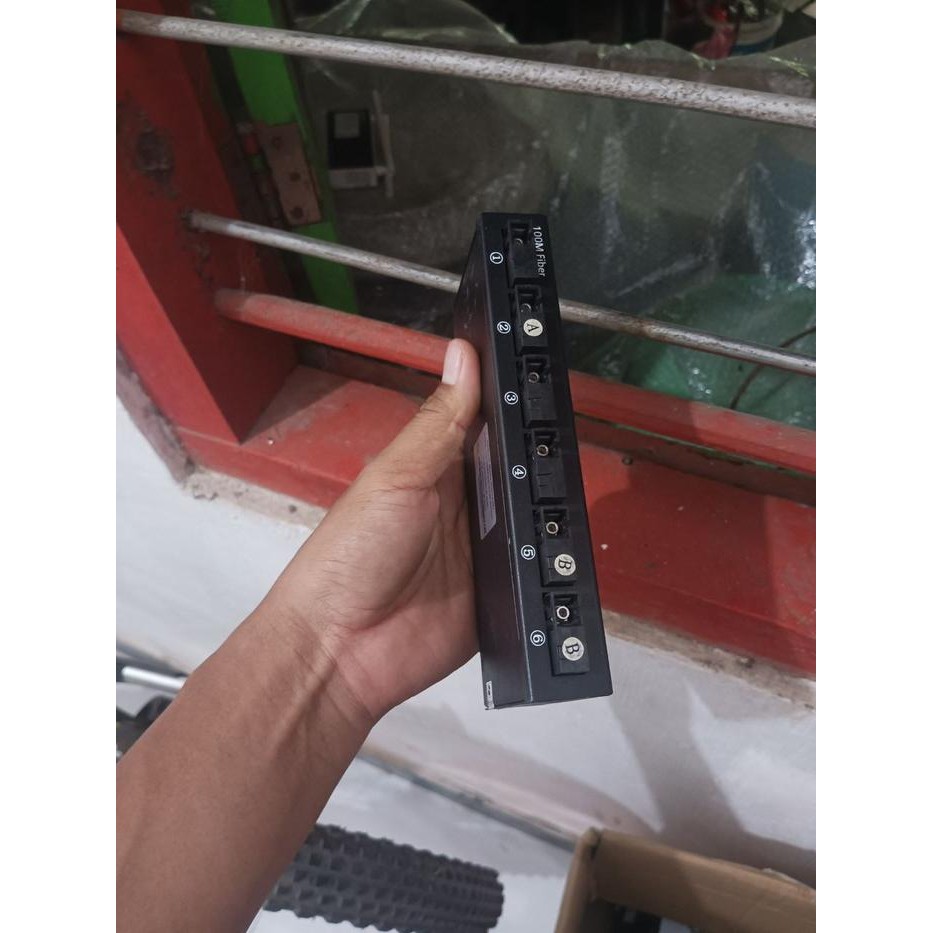 htb 6 fo 2 lan bekas bukan gigabit bukan tarmoc media converter htb 6fo bekas 2lanNew Stock