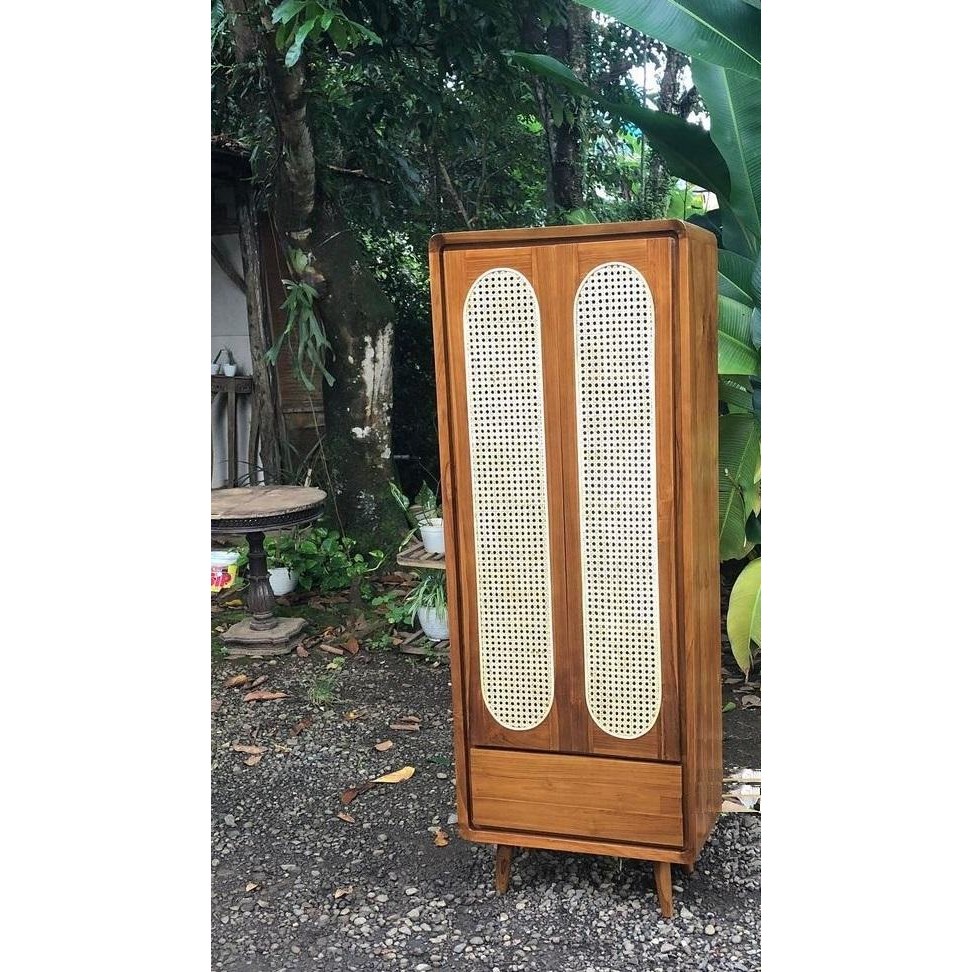 Lemari Baju/Almari pakaian/ Lemari Kayu Jati model retro rotan oval
