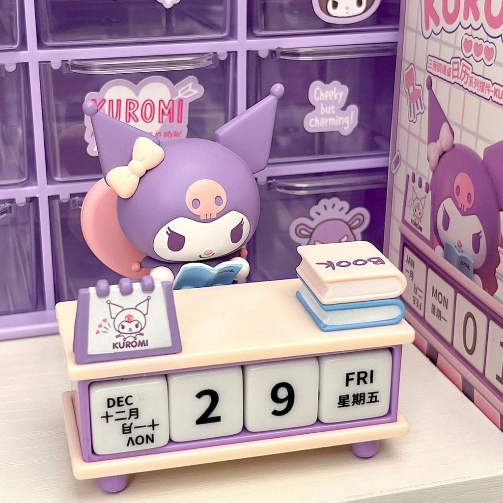 

Sanrio Keroppi Pachacu Dog Kalender Figurin Hiasan Meja Kantor Lucu Hadiah untuk Perempuan