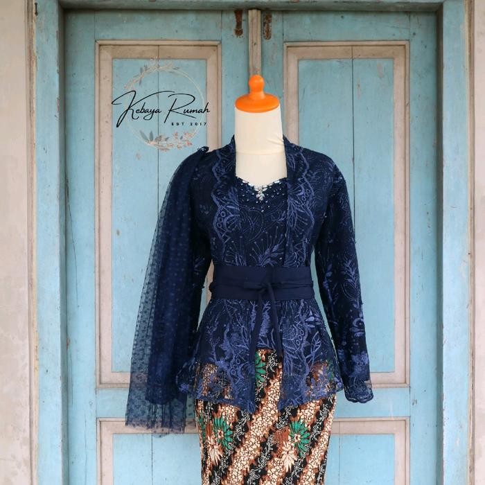 

Kebaya Erina kutubaru modern Free Obi - navy, S, Tanpa sayap