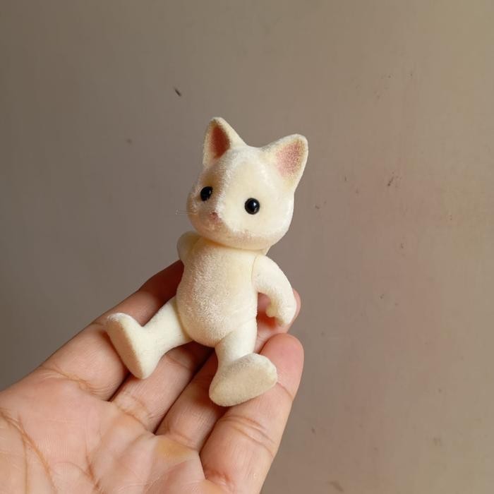 EO99 figure kartun slyvanian families