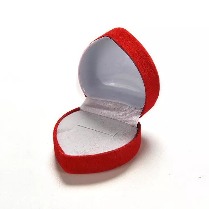 Kotak Cincin / Tempat Cincin Tunangan / Box Aksesoris Perhiasan Cincin Bentuk Love
