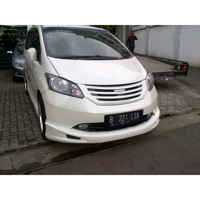 aksesoris mobil bodykit honda freed mugen 2009-2011 BODY KIT