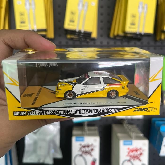 Diecast ae86 toyota sprinter trueno wildcard Inno64 brunei show 2024 special edition