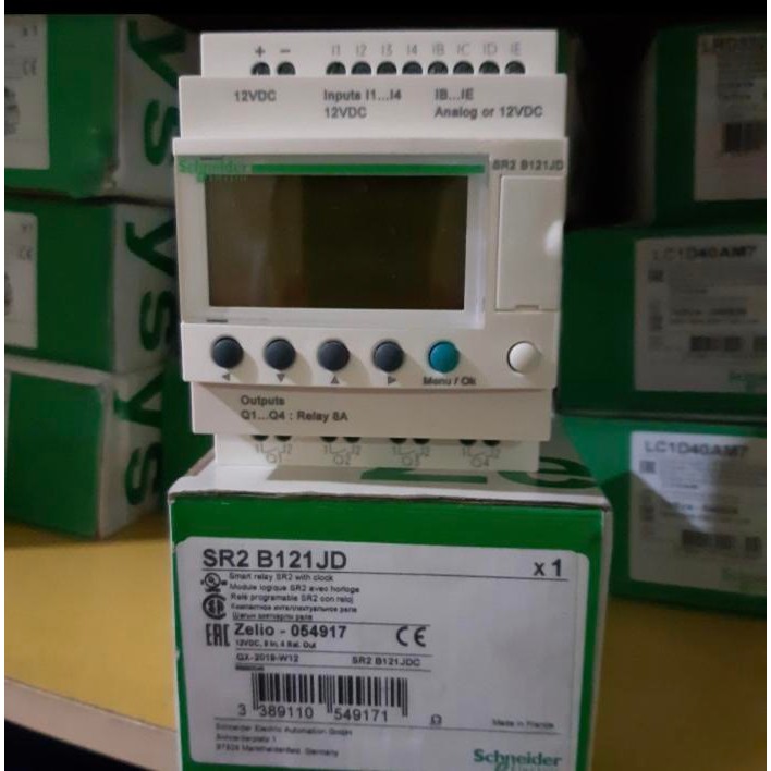 SR2 B121JD Schneider Smart relay zelio 12Vdc